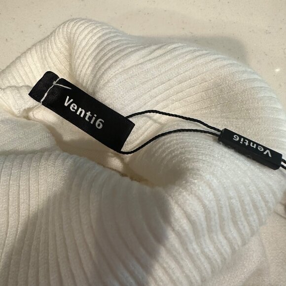 Venti6 White Turtleneck Sweater With Gold Heart Detail One Size Viscose/Elastane - Picture 6 of 9